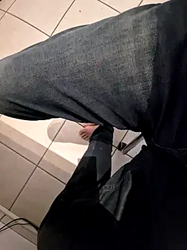 Lorent6969 online show from November 17, 2025, 5:00 am