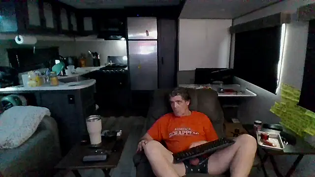 Snapshot of lateniter chatting on February 14, 2026, 11:38 pm lateniter online show from February 14, 2026, 11:38 pm