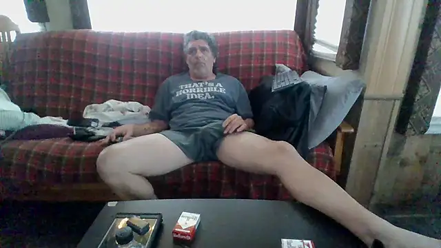 Snapshot of lateniter chatting on January 17, 2026, 10:57 pm lateniter online show from January 17, 2026, 10:57 pm