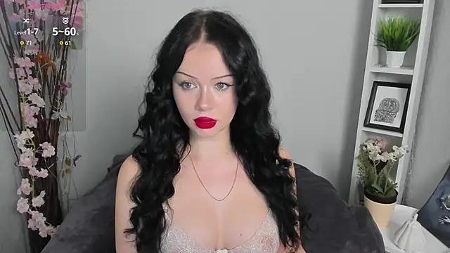 Snapshot of Lori__Hell chatting on May 14, 2026, 3:47 am Lori Hell online show from May 14, 2026, 3:47 am