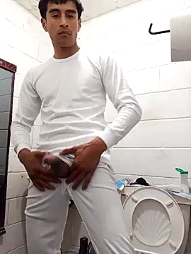 Snapshot of jordirey chatting on January 27, 2025, 12:33 am jordirey online show from January 27, 2025, 12:33 am