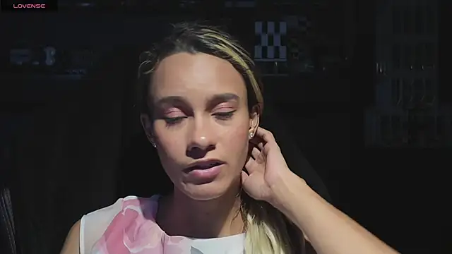 SamanthaWatson online show from October 3, 2025, 1:31 am