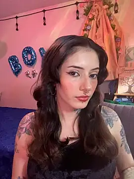 LiliJones  online show from April 11, 2026, 7:17 pm