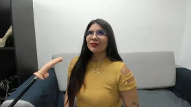 Luna Dumont online show from October 12, 2025, 11:44 am