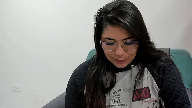 Luna Dumont online show from September 13, 2025, 11:10 am