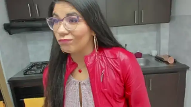 Luna Dumont online show from April 7, 2026, 11:12 am