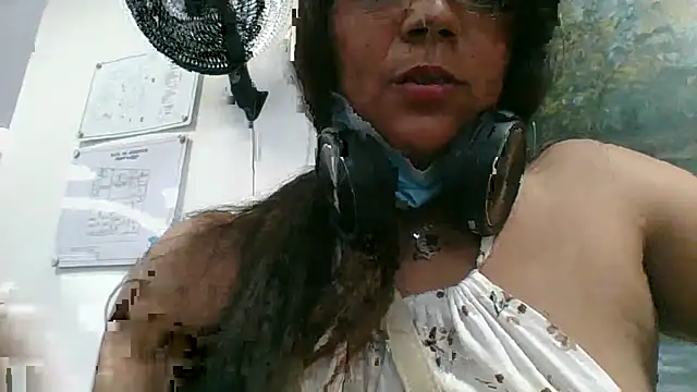 Luna Dumont online show from February 10, 2026, 2:16 pm