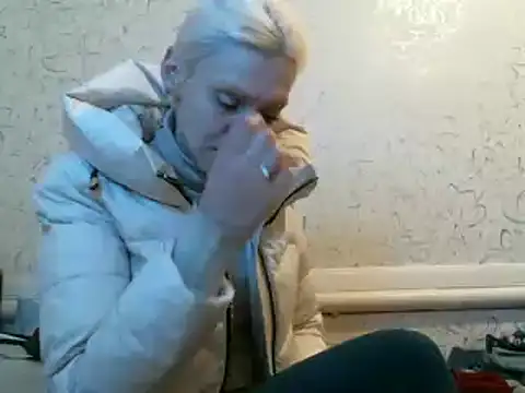 Snapshot of Julie_Silver chatting on February 10, 2025, 7:38 pm Julie Silver online show from February 10, 2025, 7:38 pm