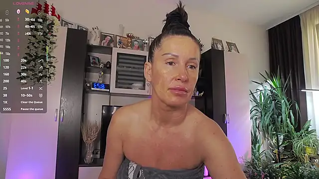 SheilaRyan online show from April 12, 2026, 5:22 am