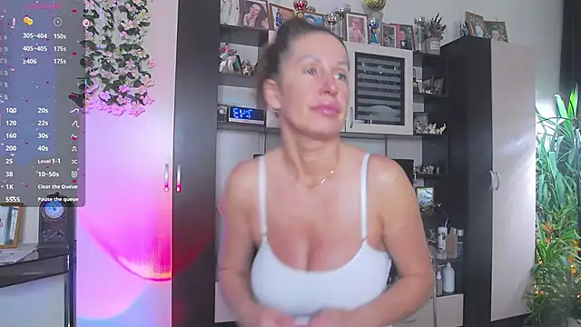 SheilaRyan online show from February 1, 2026, 4:44 am