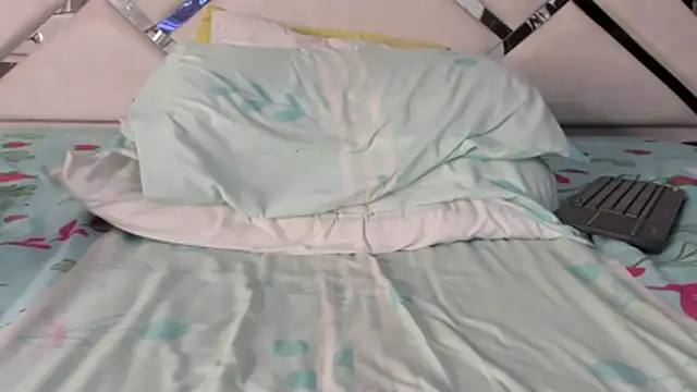 maybelline69 online show from April 11, 2026, 7:45 am