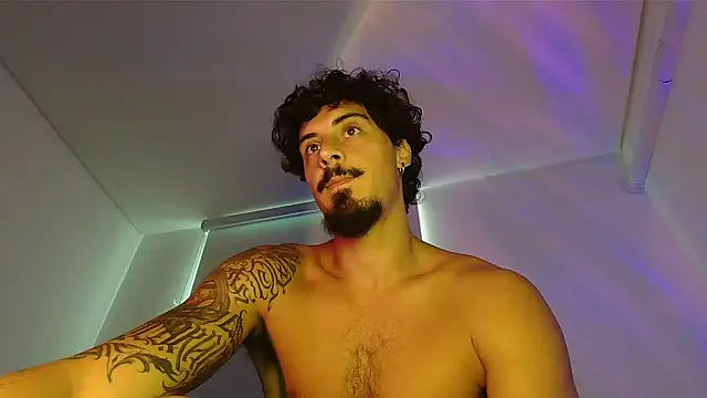 Snapshot of milkoffe chatting on March 30, 2026, 3:46 pm milkoffe online show from March 30, 2026, 3:46 pm