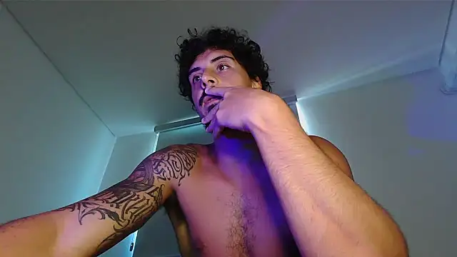 Snapshot of milkoffe chatting on March 21, 2026, 2:54 pm milkoffe online show from March 21, 2026, 2:54 pm