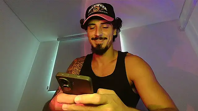 Snapshot of milkoffe chatting on April 1, 2026, 11:55 am milkoffe online show from April 1, 2026, 11:55 am