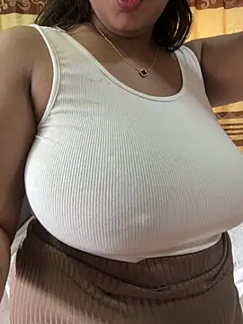 Snapshot of OneDisplay chatting on February 18, 2026, 10:33 am OneDisplay online show from February 18, 2026, 10:33 am