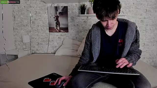 Snapshot of CalvinOwens chatting on March 9, 2025, 3:43 am CalvinOwens online show from March 9, 2025, 3:43 am