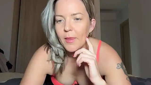 Snapshot of naughtyhollyxxxx chatting on February 28, 2025, 3:26 pm naughtyhollyxxxx online show from February 28, 2025, 3:26 pm