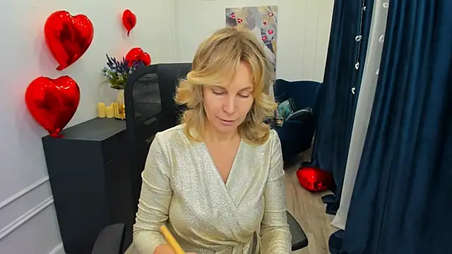 Sinty Devis online show from February 11, 2026, 4:23 am