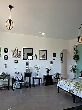 TheGoddessBianca online show from September 26, 2025, 7:04 am