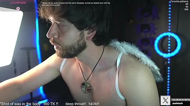 Snapshot of just_maxii chatting on October 11, 2025, 11:39 pm just maxii online show from October 11, 2025, 11:39 pm