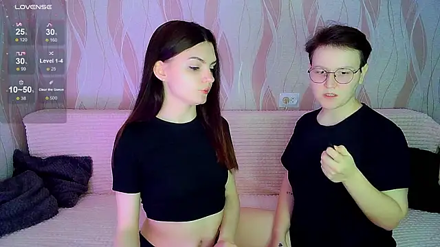  crazy baby  online show from October 28, 2025, 7:02 pm