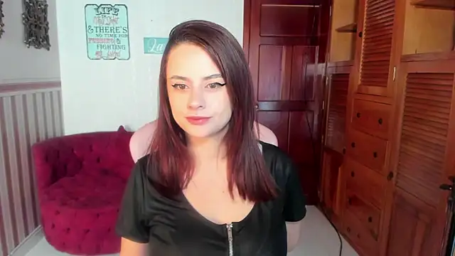 kassandra james online show from November 12, 2025, 11:58 am