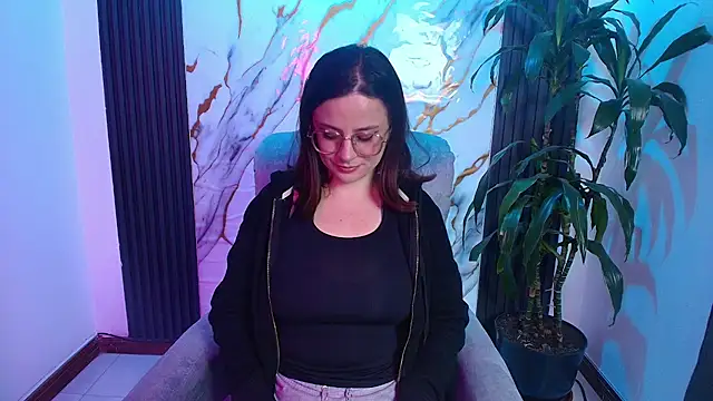 kassandra james online show from March 25, 2026, 11:31 am