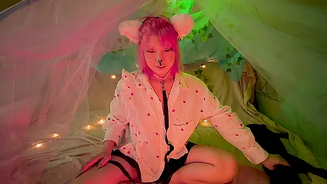 Snapshot of Akemilun chatting on October 30, 2025, 5:50 am Akemilun online show from October 30, 2025, 5:50 am