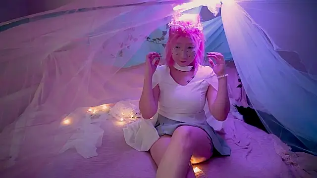 Snapshot of Akemilun chatting on October 31, 2025, 1:52 pm Akemilun online show from October 31, 2025, 1:52 pm