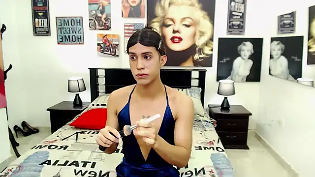 Snapshot of VeronicaReynolds chatting on March 2, 2026, 12:01 pm VeronicaReynolds online show from March 2, 2026, 12:01 pm