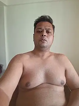 dirtybearr online show from November 13, 2025, 4:27 am