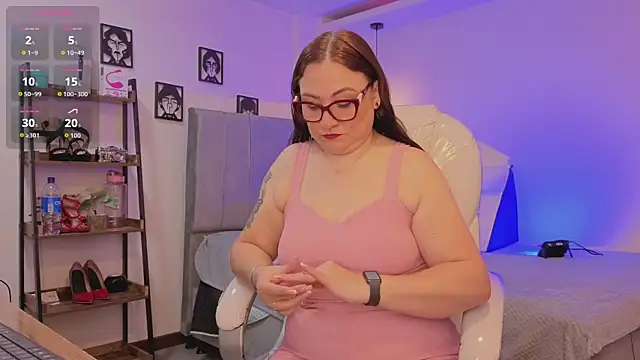 lady nylon  online show from November 24, 2025, 11:21 am