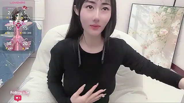 qiqi-- online show from February 15, 2025, 4:36 am