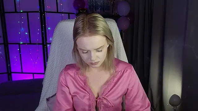 Snapshot of ImBonBon chatting on May 26, 2026, 1:04 am ImBonBon online show from May 26, 2026, 1:04 am