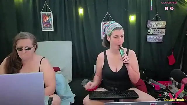 Sexy Mama-69 online show from November 28, 2025, 5:24 pm