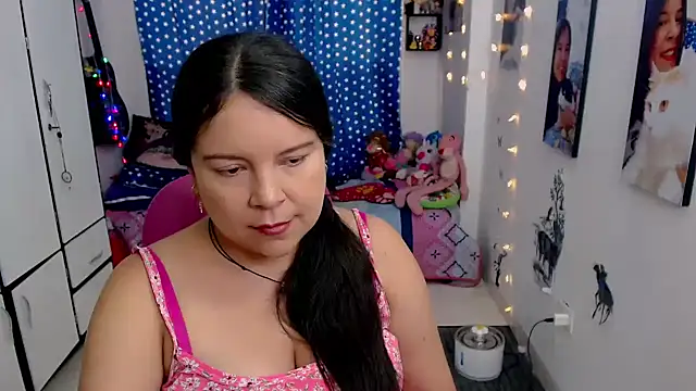 claryssa  online show from January 19, 2025, 9:55 pm