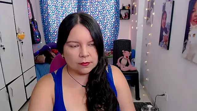 claryssa  online show from October 18, 2025, 4:53 pm