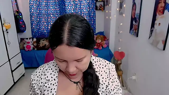 claryssa  online show from March 22, 2026, 5:58 pm