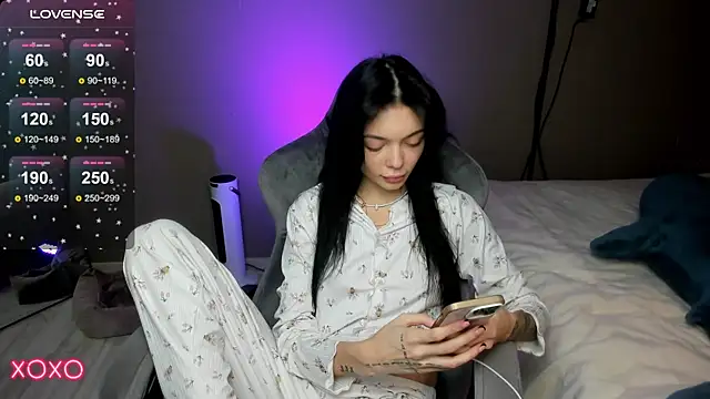 Mariella Adamss online show from December 21, 2025, 1:52 am