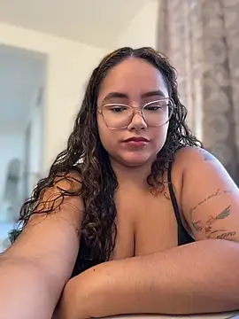 CurlyGirl 1 online show from June 27, 2026, 11:22 pm