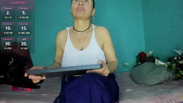 SheraHadee online show from November 25, 2025, 12:33 am