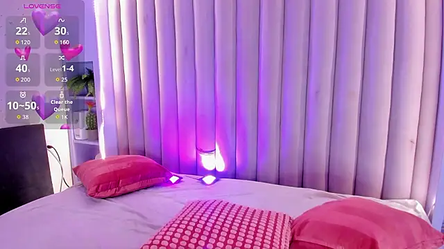 Snapshot of CristalCornner_ chatting on February 27, 2026, 8:30 pm CristalCornner online show from February 27, 2026, 8:30 pm