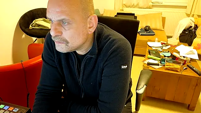 Jeflitschtexh online show from March 3, 2026, 6:15 pm