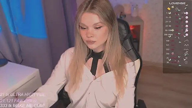 VeronaAura online show from September 22, 2025, 5:08 pm