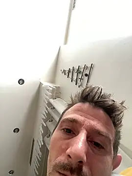 Maxthekid online show from December 25, 2024, 8:40 am