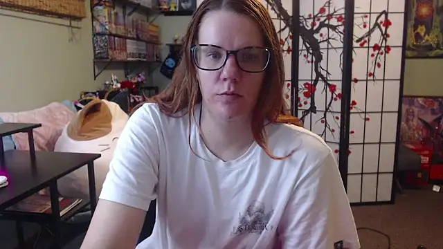 Sarahtineke online show from May 30, 2026, 3:50 pm