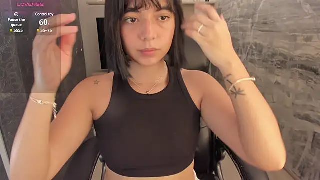 Snapshot of NicolRoss_ chatting on January 11, 2025, 4:03 pm NicolRoss online show from January 11, 2025, 4:03 pm