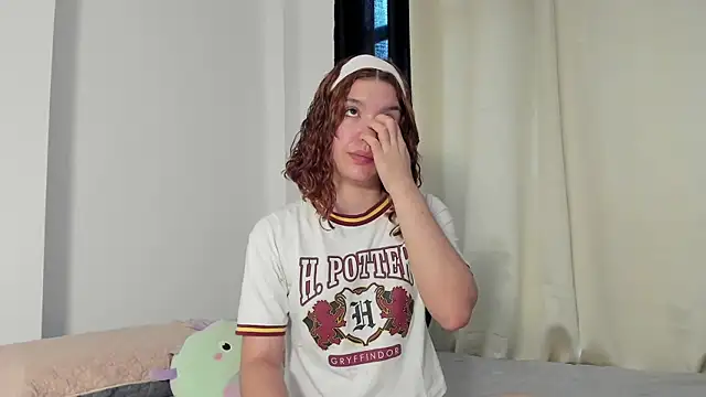 Snapshot of Emperatriiz chatting on February 13, 2026, 8:09 pm Emperatriiz online show from February 13, 2026, 8:09 pm