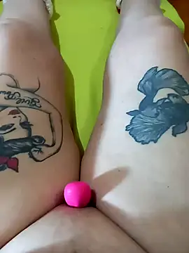 Snapshot of Hotsereia chatting on February 16, 2025, 8:11 pm Hotsereia online show from February 16, 2025, 8:11 pm