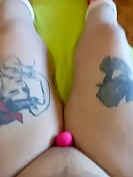 Snapshot of Hotsereia chatting on December 8, 2024, 3:02 pm Hotsereia online show from December 8, 2024, 3:02 pm